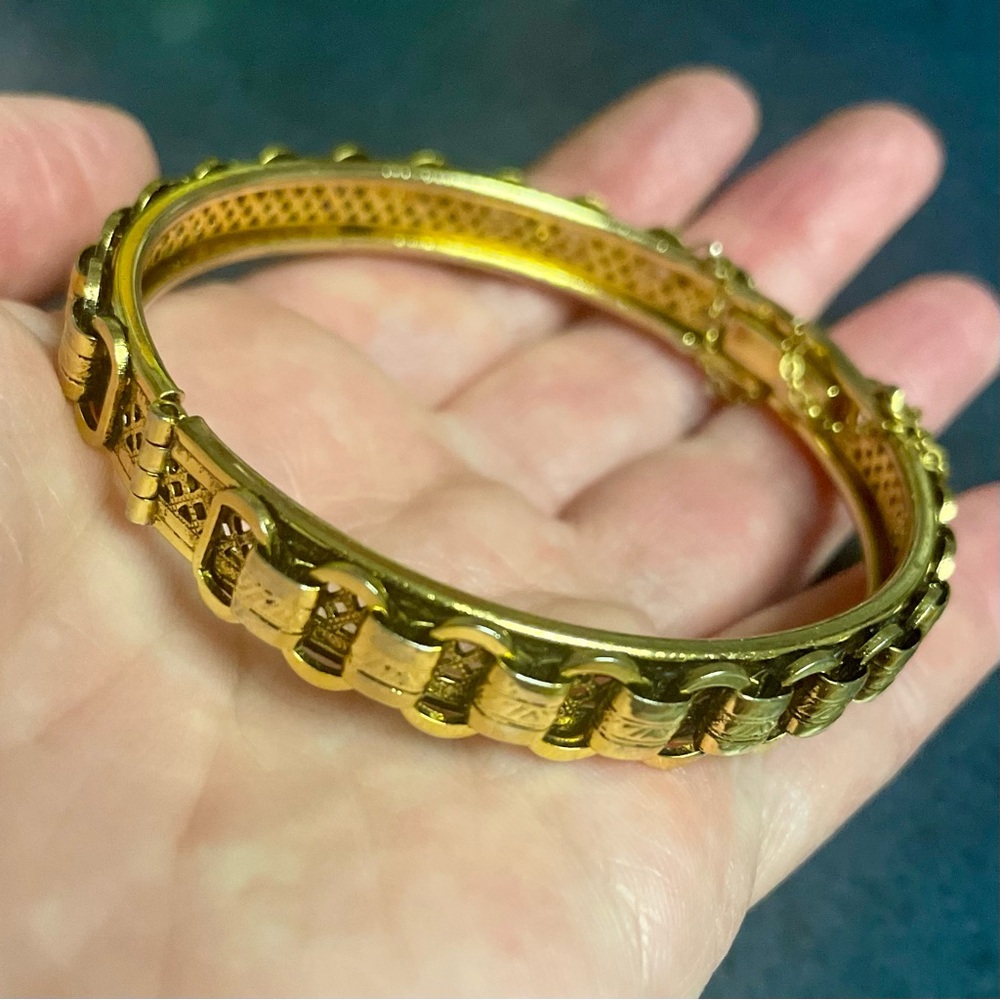 ☀️SOLD☀️Railroad Track Gold Tone Mid Century Clamper Bracelet - Picture 6 of 6